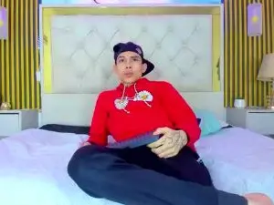 Cam4 Sex Chat of Tommy_Miller4