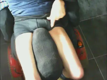 Cam4 Free Live Porn of maxou140