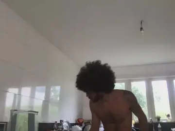 Cam4 Watch Live Sex Cams of Marcosmaia2