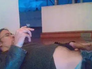 Cam4 Nude Webcam of CigarSmokerPig