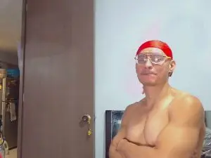 Cam4 Live Porn of GYMXXXBOY