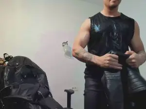 Cam4 Watch Live Sex Cams of leathermaster92