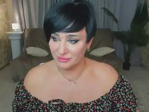 Cam4 Live Sex Cam of KiraTempt