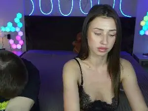 Cam4 Sex Cam of VikkiAndGeorge