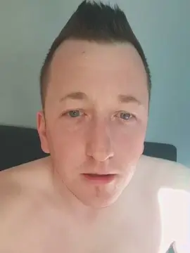 Cam4 Live Porn of roy21jahre