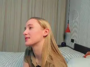 Cam4 Free Porn Cam of NellaRollinson