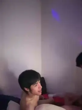 Cam4 Sex Cam of MeekTheTwink18