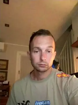 Cam4 Live Porn of riccardoyeah