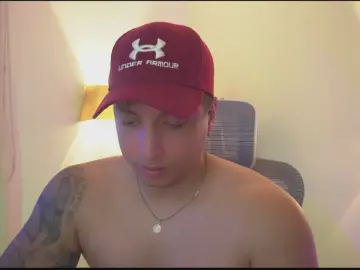 Cam4 Live Porn of axel_appolo