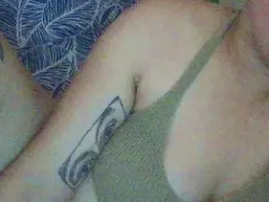 Cam4 Live Sex of ryessi4u