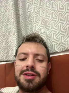 Cam4 Nude Webcam of Luccasrafael