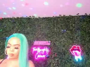 Cam4 Free Porn Cam of RenaBigBooty