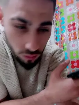 Cam4 Live Porn of Pollon2jjj52