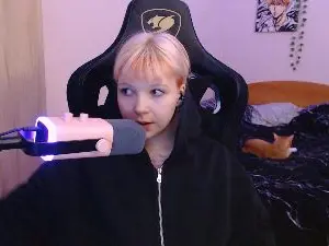 Cam4 Live Sex Cam of AdelleMoster