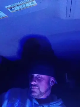 Cam4 Free Live Porn of TattedRhino69