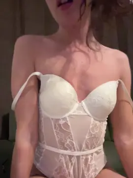 Cam4 Live Sex of naughty241