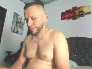 Cam4 Nude Webcam of antonella__max