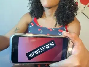 Cam4 Adult Video Chat of naommykristenn