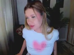 Cam4 Free Live Porn of GlamorousGirll