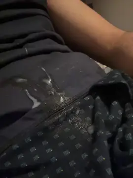 Cam4 Free Live Porn of Hornyguy18yr