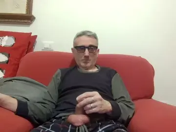 Cam4 Free Live Porn of bigpaenis