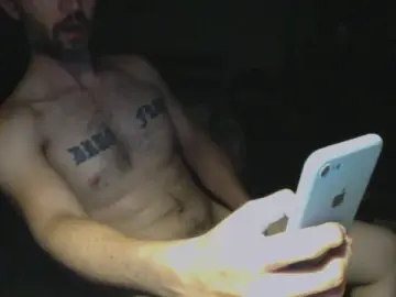 Cam4 Live Porn of hugoron
