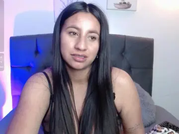 Cam4 Free Live Porn of ailyn_boobies