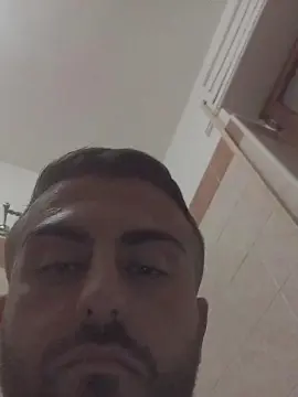 Cam4 Sex Cam of Alecazzonemio