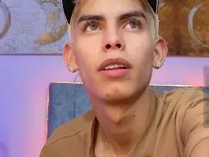 Cam4 Adult Webcam of Room_69x