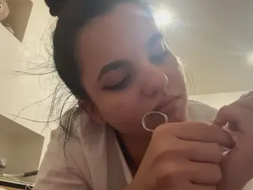Cam4 Private Sex Chat of RUBI_ROY