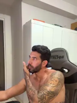 Cam4 Free Live Porn of Saradoalto23