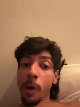 Cam4 Free Porn Cam of tayllortroy