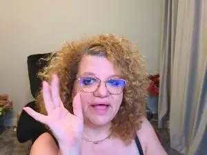 Cam4 Free Live Porn of maggiemilff