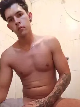 Cam4 Sex Cam of Patrickmilan