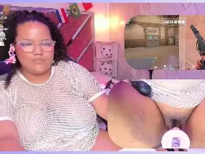 Cam4 Free Live Porn of MhiaRey