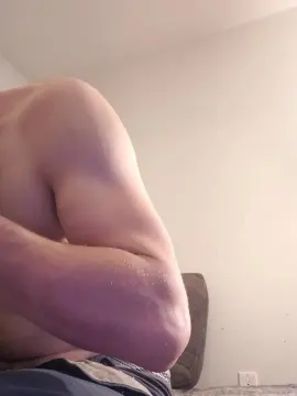 Cam4 Watch Live Sex Cams of bigBUZZZZ69