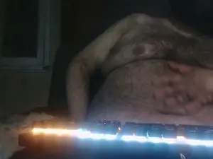 Cam4 Free Live Porn of HairyHulk