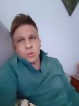 Cam4 Free Live Porn of tyrel25_fun