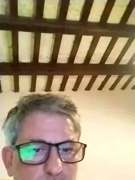 Cam4 Live Sex of caruchabech