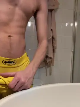 Cam4 Free Live Porn of Toyboy247