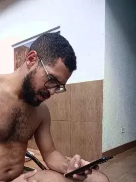 Cam4 Private Sex Chat of HShotsmilegyn