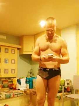 Cam4 Free Live Porn of frenchyboyy44