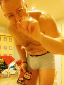 Cam4 Sex Cam of frenchyboyy44