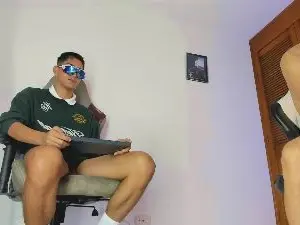 Cam4 Adult Video Chat of hot_boys4