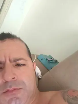 Cam4 Free Live Porn of mrciogrei22