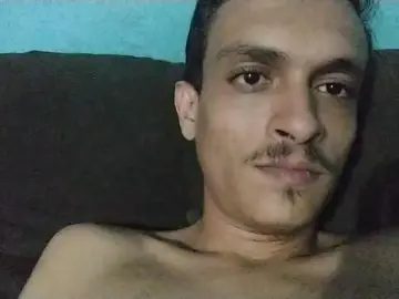 Cam4 Nude Webcam of RobertLuz