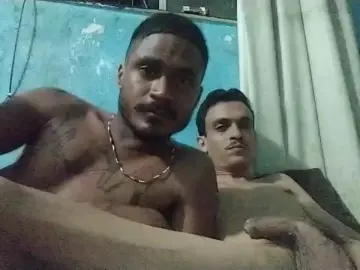 Cam4 Sex Cam of RobertLuz