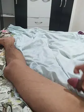 Cam4 Free Live Porn of RobertLuz