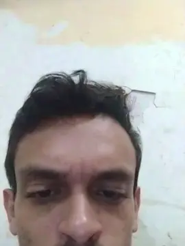 Cam4 Nude Webcam of RobertLuz