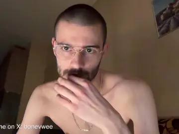 Cam4 Watch Live Sex Cams of bonevwee2